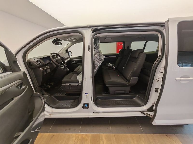 Toyota ProAce Verso 2.0L Diesel 9S Business L2 - fotka 20 z 34
