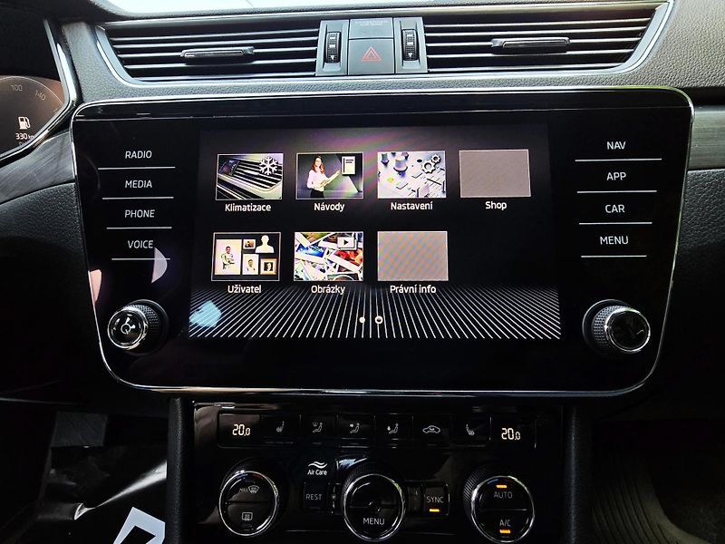 Škoda Superb 2.0TDi110KW DSG STYLE EXTRA ČR - fotka 27 z 43