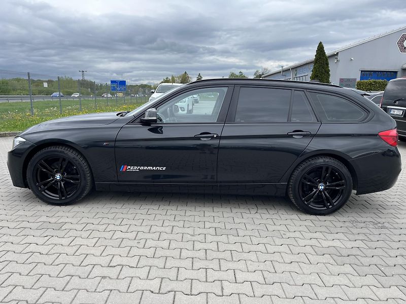 BMW Řada 3 (2016) 320d xDrive - fotka 8 z 14
