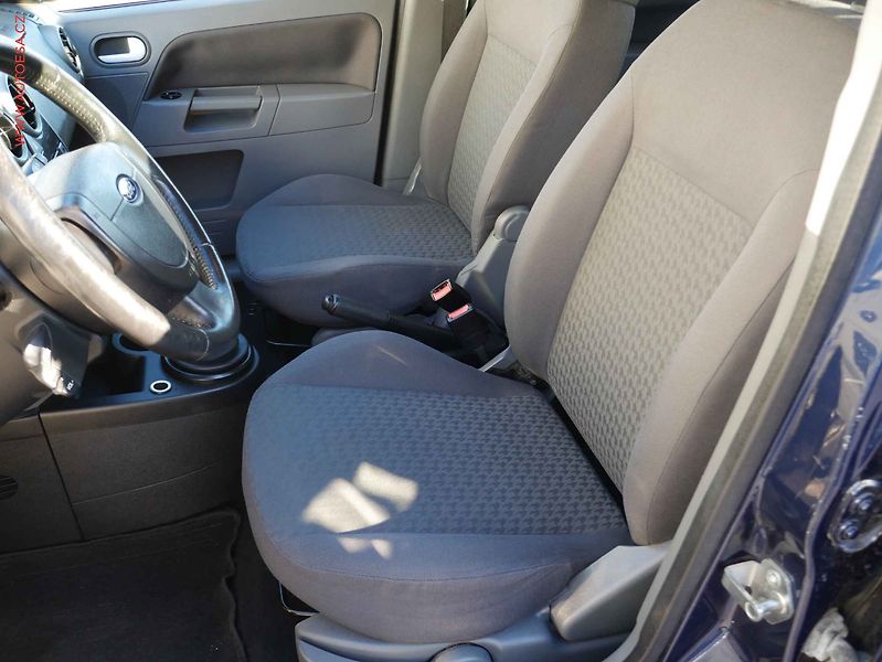 Ford Fusion (2003) 1.4 16V, AC, tažné - fotka 9 z 15