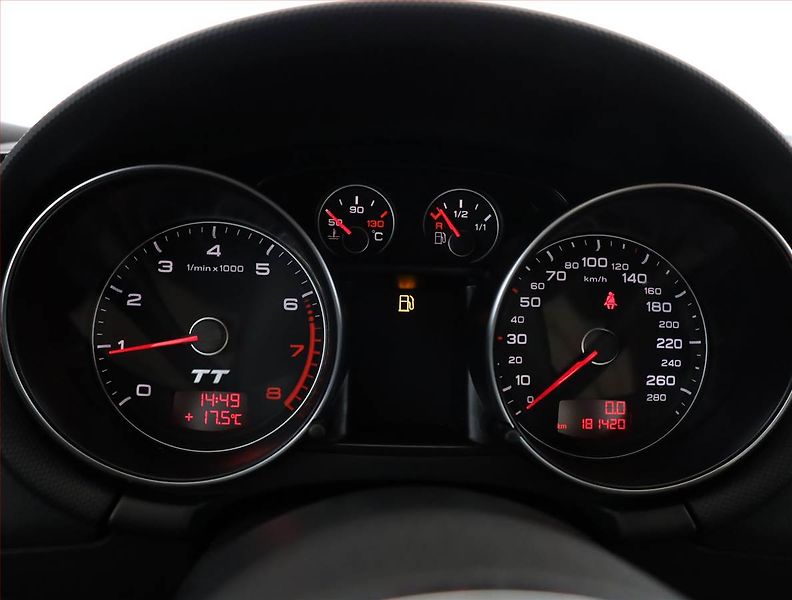 Audi TT (2009) 1.8 TFSI - fotka 8 z 16