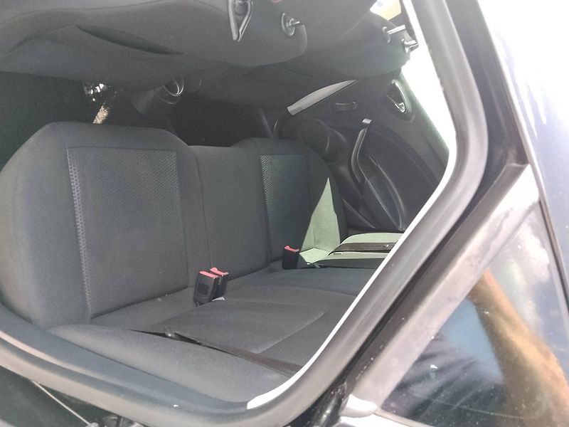 Seat Ibiza (2015) - fotka 6 z 25