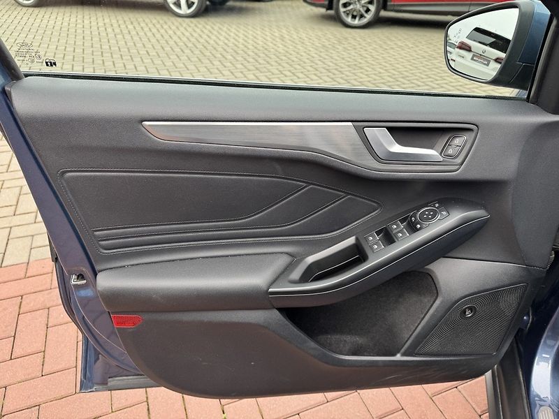 Ford Focus (2018) 2.0TDCi Titanium LED Kamera - fotka 26 z 49