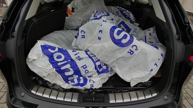 Lexus NX 350h 2.5 E-CVT Comfort Top - fotka 19 z 21