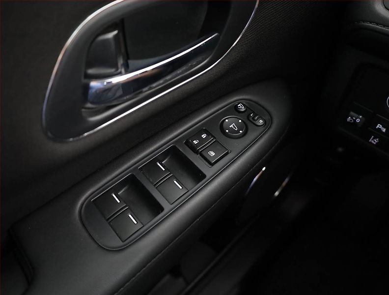 Honda HR-V (2017) Elegance 1.5 i-VTEC, Automat - fotka 16 z 19