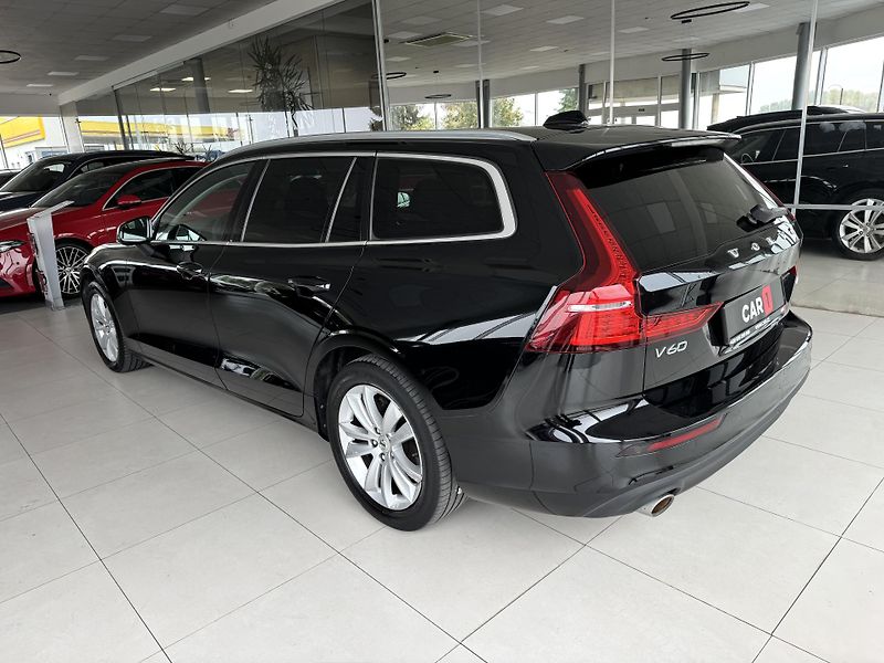 Volvo V60 B3 AUT*120kW*KeyLess*LED*Kamer - fotka 7 z 35