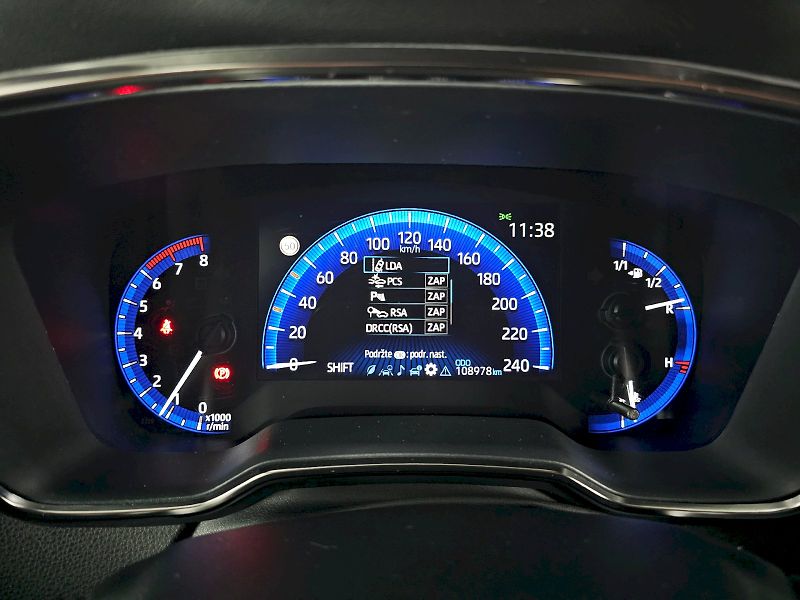 Toyota Corolla (2019) Hatchback 1.2TURBO 116k GR-SPO - fotka 11 z 29