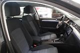 Volkswagen Passat (2020) 2.0TDI DSG Facelift Matrix  - náhled 22