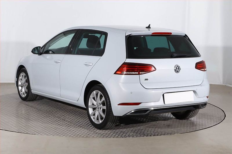 Volkswagen Golf (2017) 2.0 TDI, Automat, Navi - fotka 4 z 24