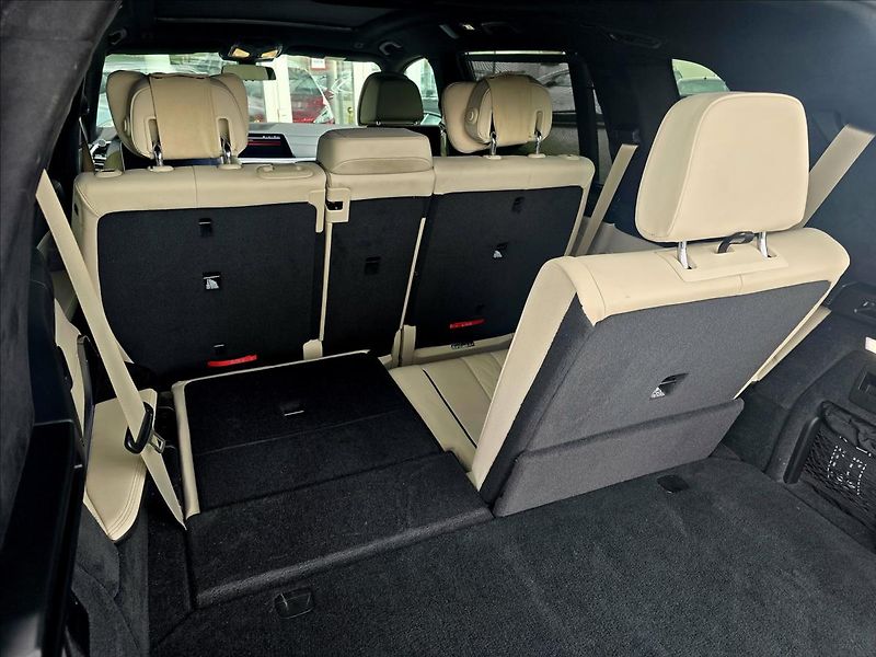 BMW X7 4,4 i 7MÍST TOP KOMPLET VÝBAVA - fotka 12 z 37