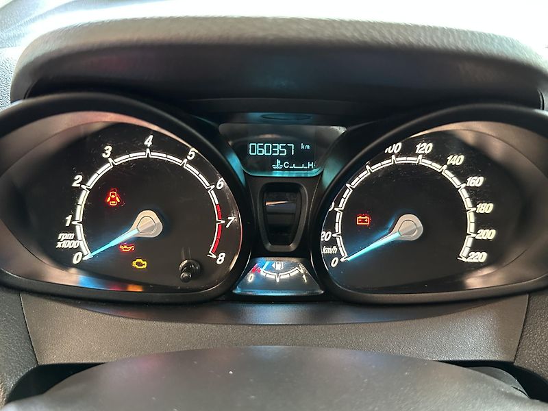 Ford Tourneo Courier Trend 1.0 EcoBoost 100k man. - fotka 17 z 21