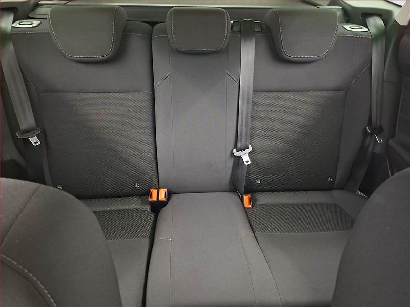 Ford Focus (2017) 1.6 i, ČR,1.maj - fotka 10 z 17