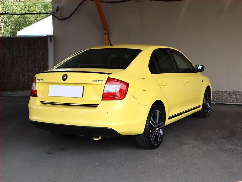 Škoda Rapid (2014) Ambition 1.2 TSI, Serv.kniha - fotka 5 z 14