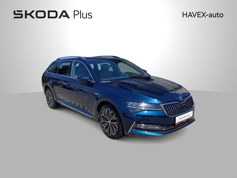 Škoda Superb (2023) Combi 2.0 TDI DSG L&K - fotka 32 z 35