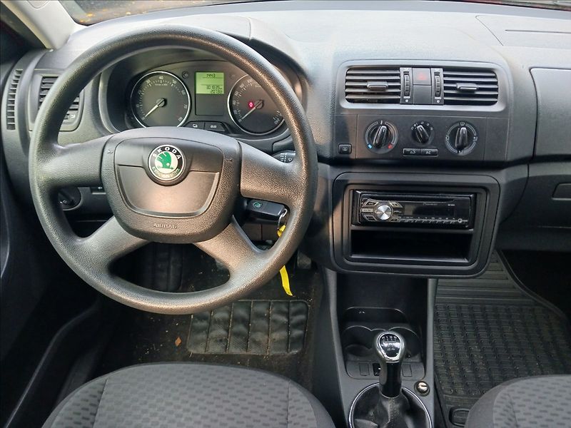 Škoda Fabia 1,2 KOMBI TAŽNÉ, LETNÍ + ZIMNÍ - fotka 12 z 16