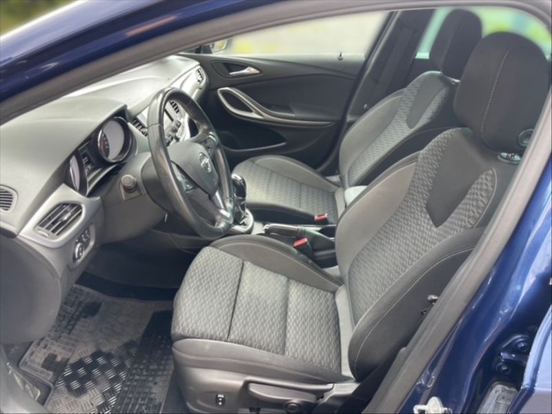 Opel Astra 1,2 T 96 Edition - fotka 7 z 11