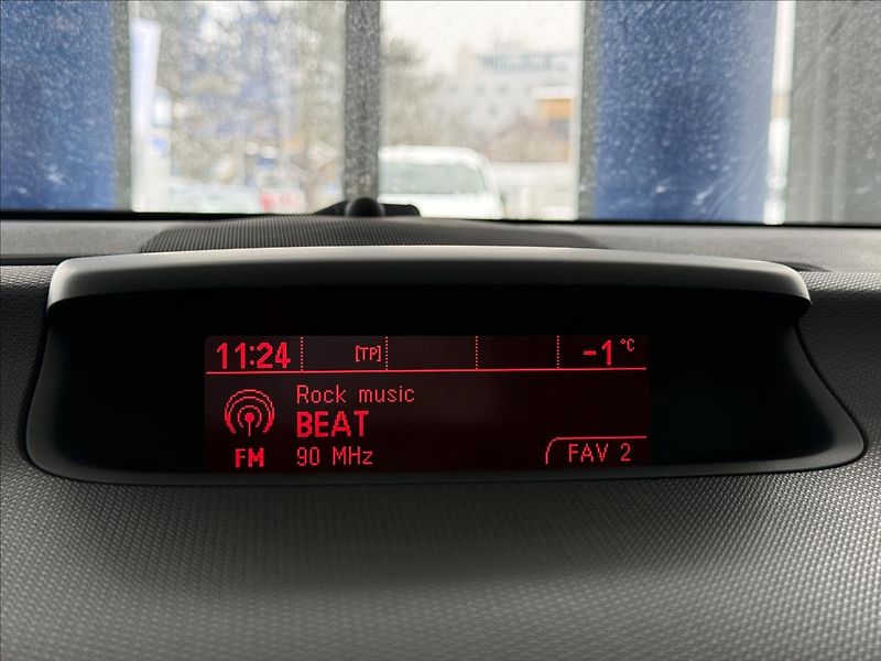 Opel Meriva 1,4   88kW,SERVISKA - fotka 15 z 23