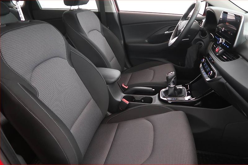 Hyundai i30 (2025) 1.5 DPI, ČR,1.maj, Serv.kniha - fotka 9 z 16