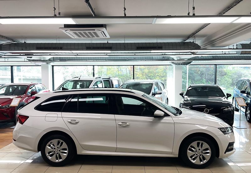 Škoda Octavia 2.0 TDI, 85 KW, AMBITION, ČR - fotka 7 z 27