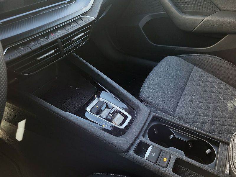 Škoda Octavia Sportline 1,5TSI 110kW - fotka 32 z 34