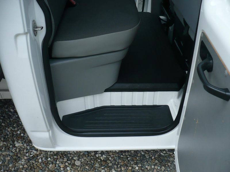 Volkswagen Transporter 2.0TDI Klima 6Míst - fotka 24 z 32