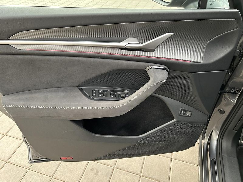 Škoda Kodiaq 2.0 TSI 4x4 SportLine - fotka 6 z 29