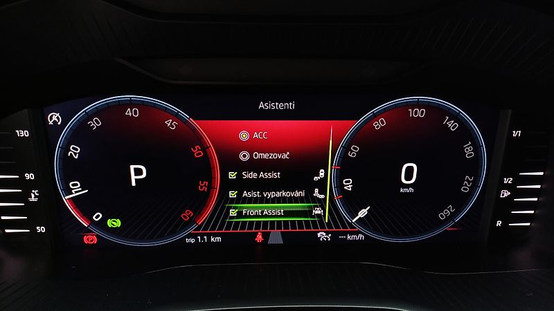 Škoda Karoq 2.0 TDI 110kW DSG 4x4 WEBASTO - fotka 30 z 50