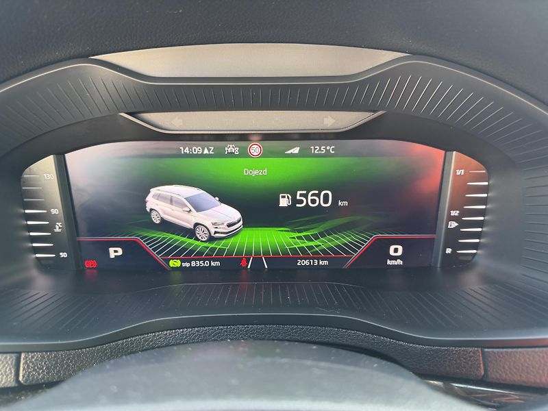 Škoda Karoq 2,0 TSi/140kW 4x4 DSG Sportlin - fotka 87 z 94