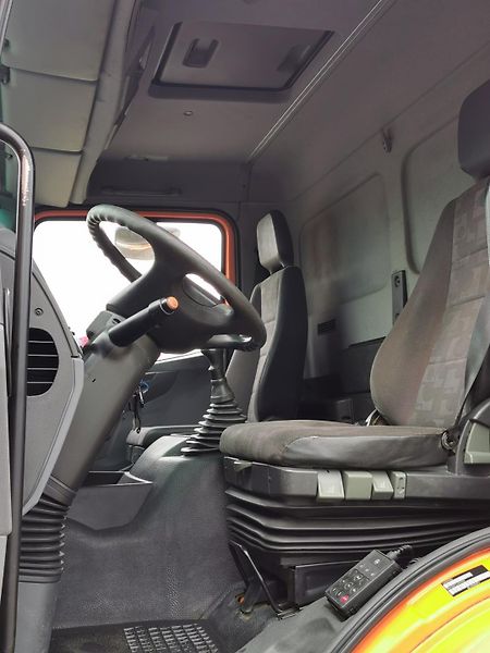 Mercedes-Benz Axor 2533 L 6X2 EURO 4 hydraul.ruka - fotka 16 z 25