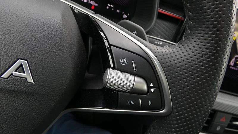 Škoda Scala TSI 85kW Monte Carlo DSG - fotka 12 z 24