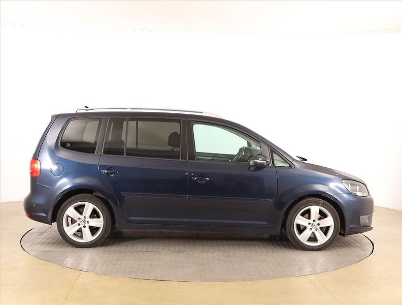 Volkswagen Touran (2013) 1.6 TDI, Automat, Navi - fotka 6 z 18