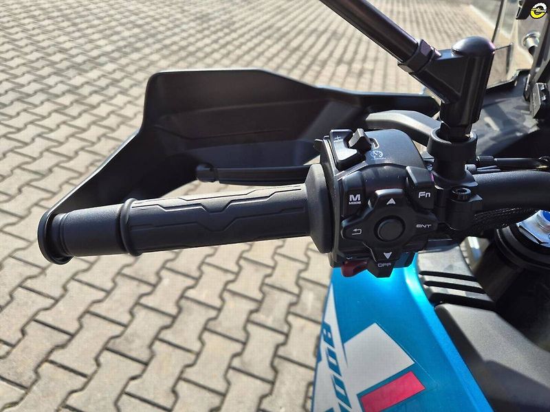 CFMOTO 800 MT (2026) X + doplňky za 1Kč - fotka 36 z 40