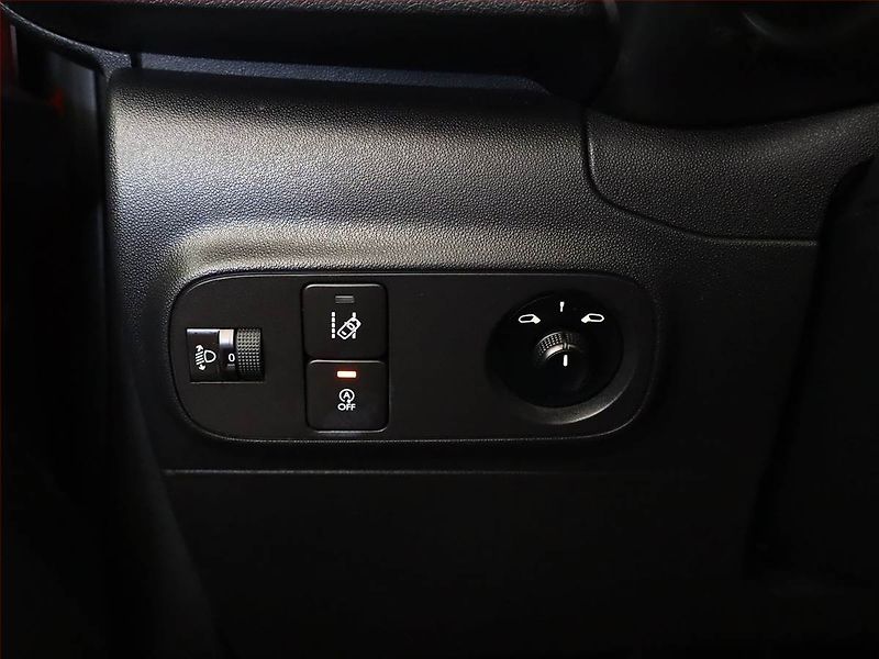 Citroën C3 (2019) 1.2 PureTech, ČR,1.maj - fotka 15 z 16