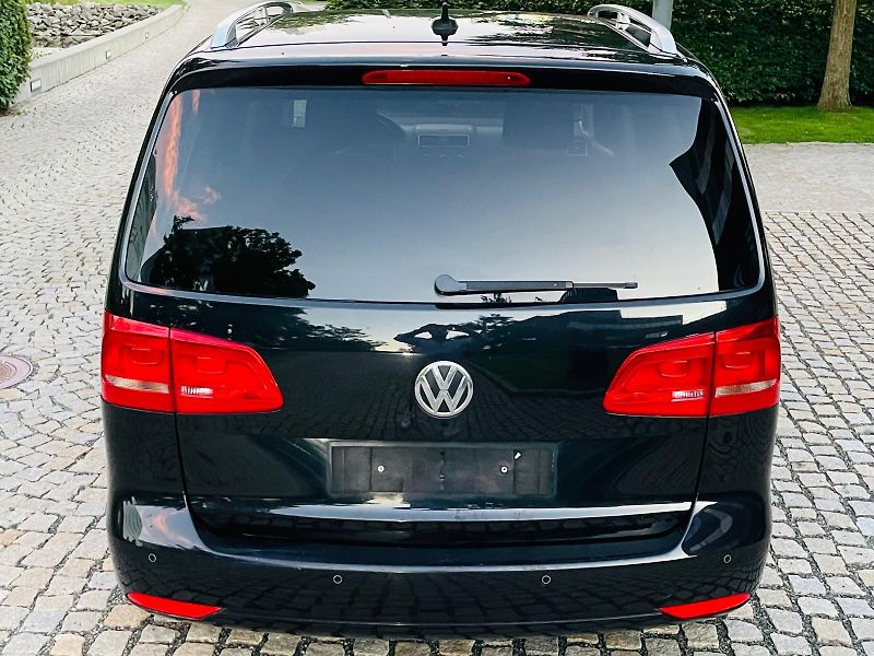 Volkswagen Touran 2.0TDI MANUÁL SENZORY VÝHŘEV - fotka 13 z 45