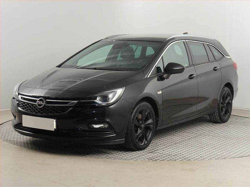Opel Astra (2017) 1.6 CDTI, Navi, Tempomat - fotka 2 z 21