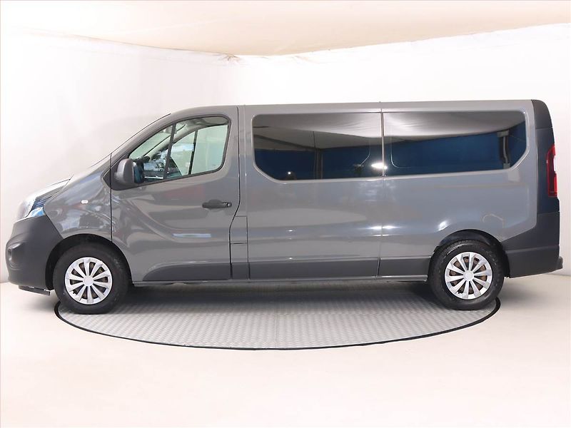 Opel Vivaro (2019) 1.6 BiCDTI, Bus, 9Míst - fotka 3 z 19