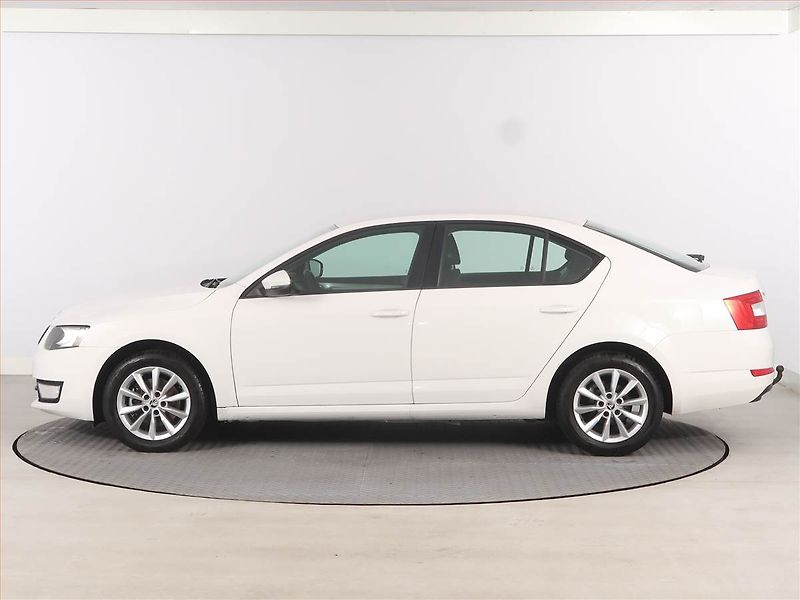 Škoda Octavia (2013) 1.2 TSI, Tempomat - fotka 3 z 12