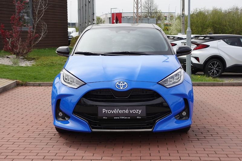 Toyota Yaris HSD Premiere Edition druhá sad - fotka 2 z 38