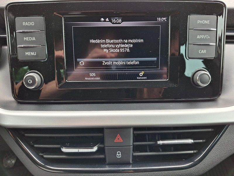 Škoda Scala (2023) Ambition 1,0TSi 81kW - fotka 23 z 33