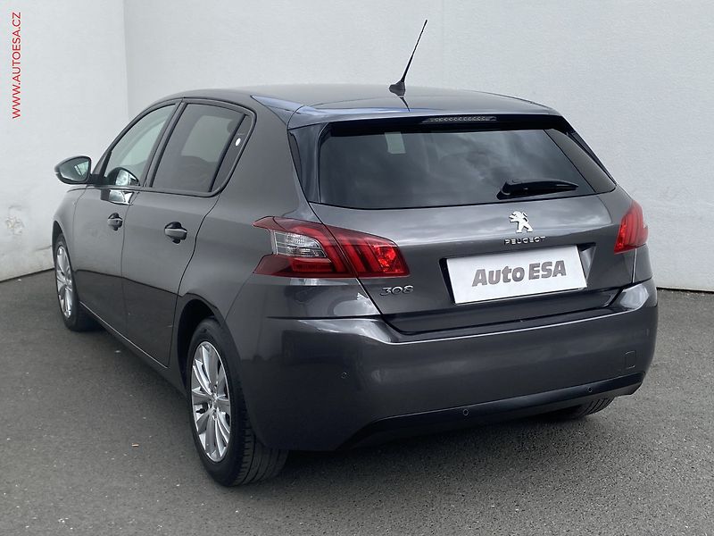 Peugeot 308 (2018) 1.2PT, Style, navi - fotka 6 z 18