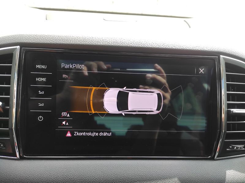 Škoda Karoq 1,5TSi ACT, DSG, STYLE, TZ - fotka 24 z 51