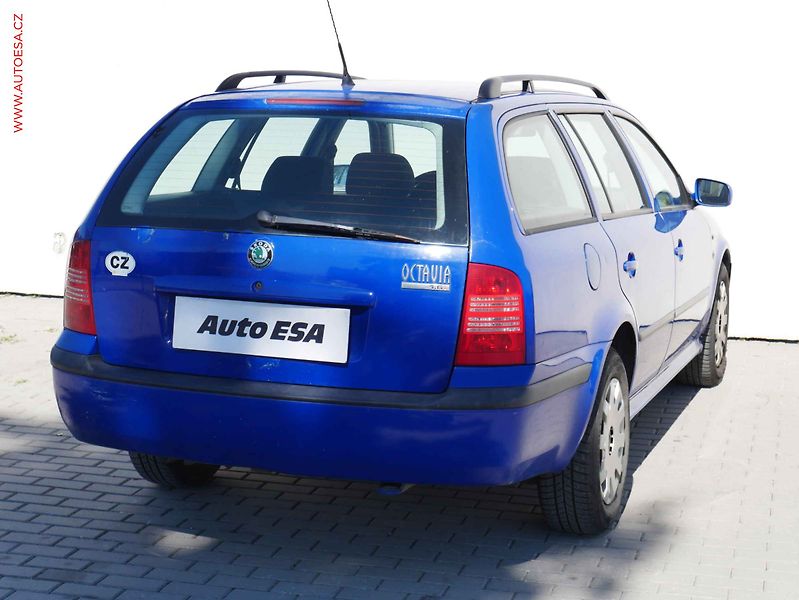 Škoda Octavia (2003) 1.6MPi, ČR, AC - fotka 4 z 16