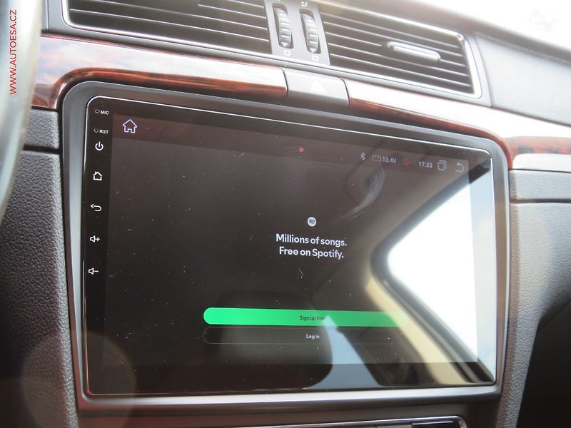 Škoda Superb (2011) 3.6 V6 4x4, ČR, Exclusive - fotka 19 z 28