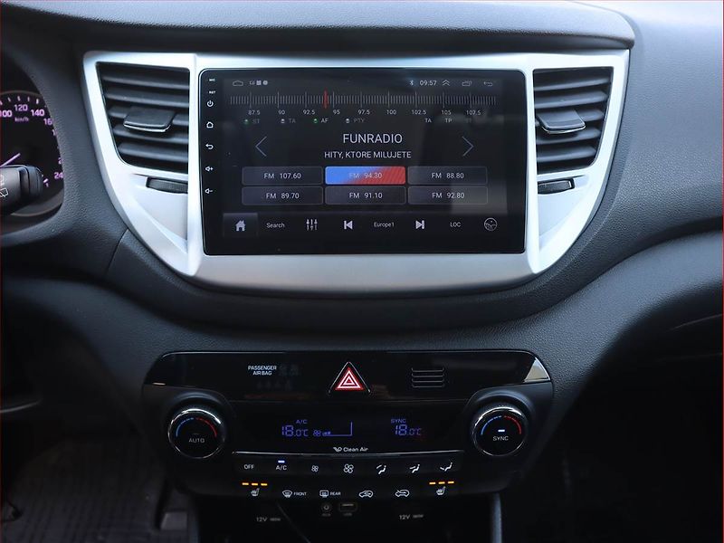 Hyundai Tucson (2016) 1.7 CRDi, Automat, Serv.kniha - fotka 12 z 17