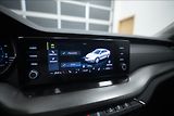 Škoda Octavia 2,0 TDI DSG VÝHŘEV 1. MAJ ČR - náhled 31