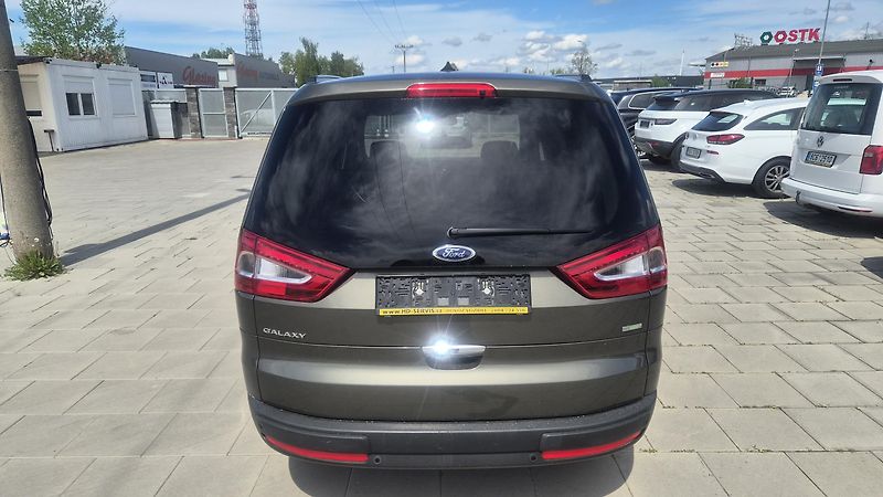 Ford Galaxy  1.6i Turbo - Titanium 7míst - fotka 7 z 25