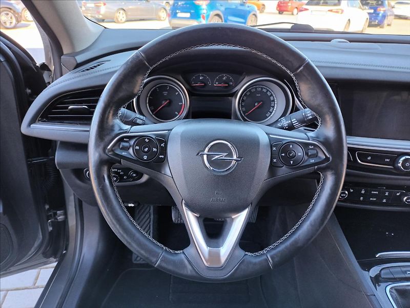 Opel Insignia 1,6 CDTI,81KW,SERVIS,LED,NAVI, - fotka 12 z 44