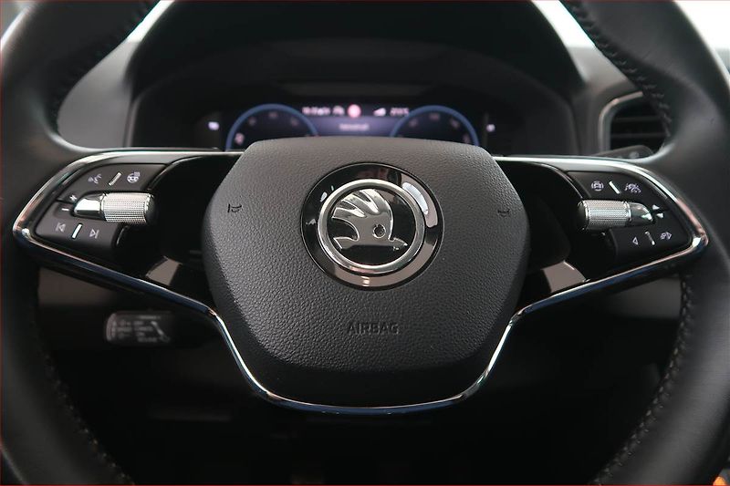 Škoda Karoq (2022) 1.5 TSI - fotka 15 z 20