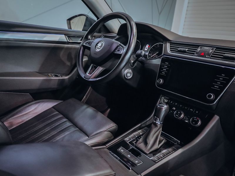 Škoda Superb 2.0TDI, Style DSG 110 kW - fotka 21 z 32