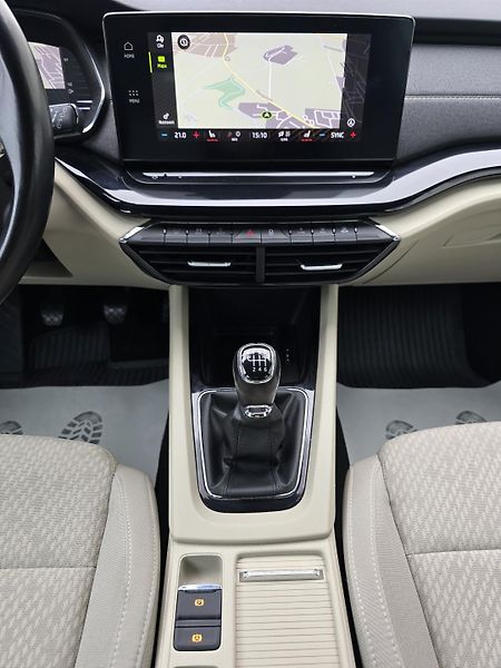 Škoda Octavia 1,5TSI 110kW STYLE 1.Maj. ČR  - fotka 12 z 42
